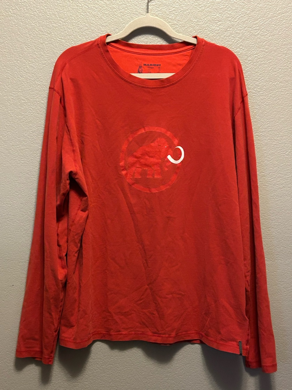 Mammut Men's Long-Sleeve Crew Neck Red Cotton Shirt Mammoth Logo Sz XL